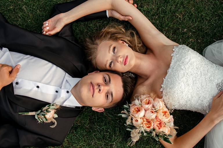 Žena vo svadobných šatách